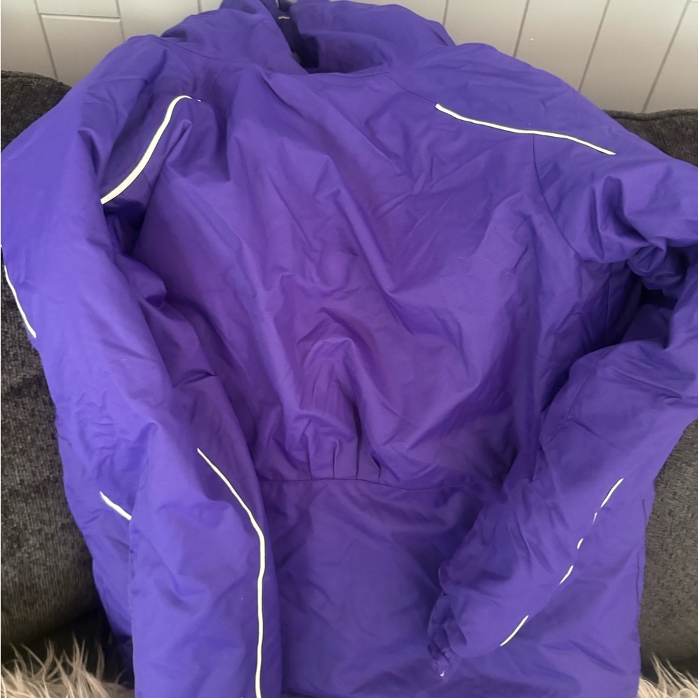 Columbia Kids Puffer Jacket in Vibrant Purple - Picture 4 of 5